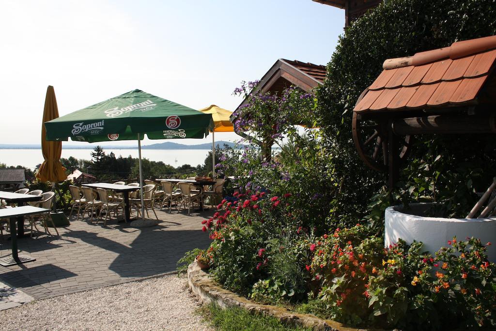 Bacchus Apartman - Borbarlang, Badacsony Badacsonytomaj Exterior photo