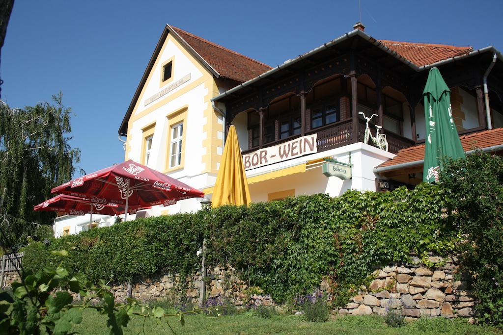Bacchus Apartman - Borbarlang, Badacsony Badacsonytomaj Exterior photo